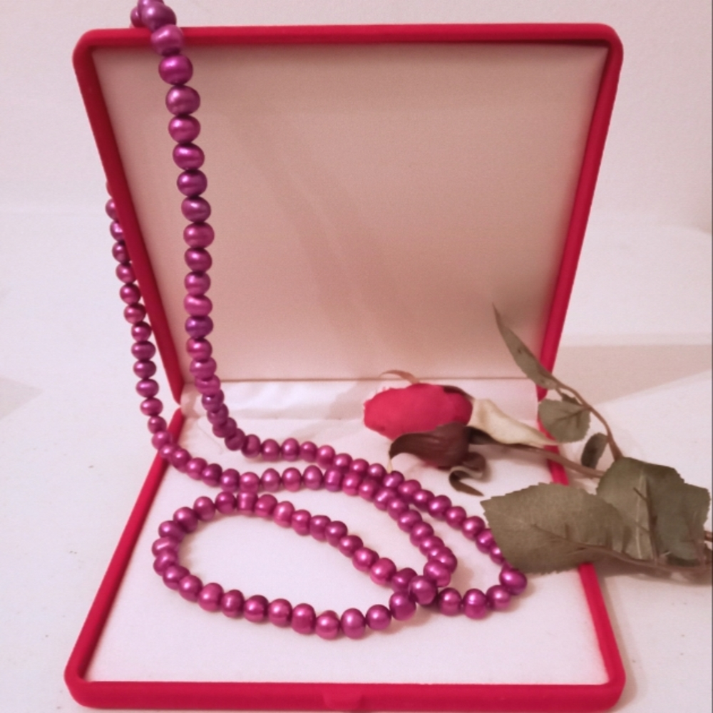🎁FREE GIFT INCLUDED 🎁 NWOT Fresh Water Purple Pearls Necklace Women